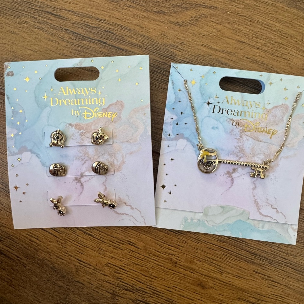 Disney Always Dreaming - Winnie The Pooh Set - Bracelet and Earrings